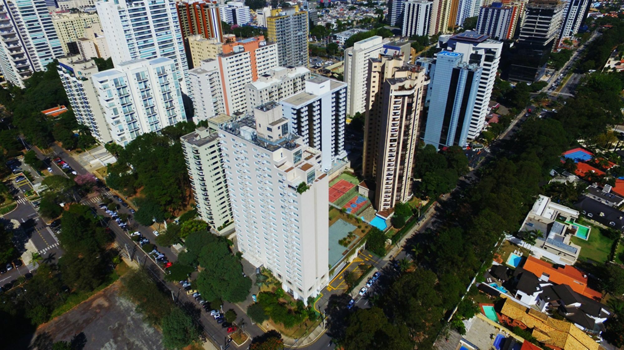 Quality Suites Alphaville Баруери Екстериор снимка